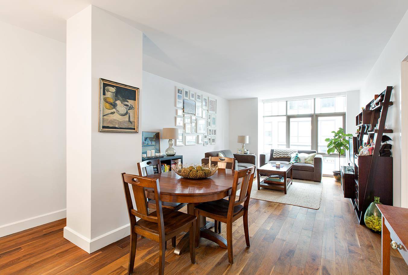 Spacious amp ; Serene 1 Bedroom Residence at The Powerhouse LIC s Iconic Luxury LivingWelcome to this beautifully proportioned and tranquil 1 bedroom home at The Powerhouse, one of Long ...