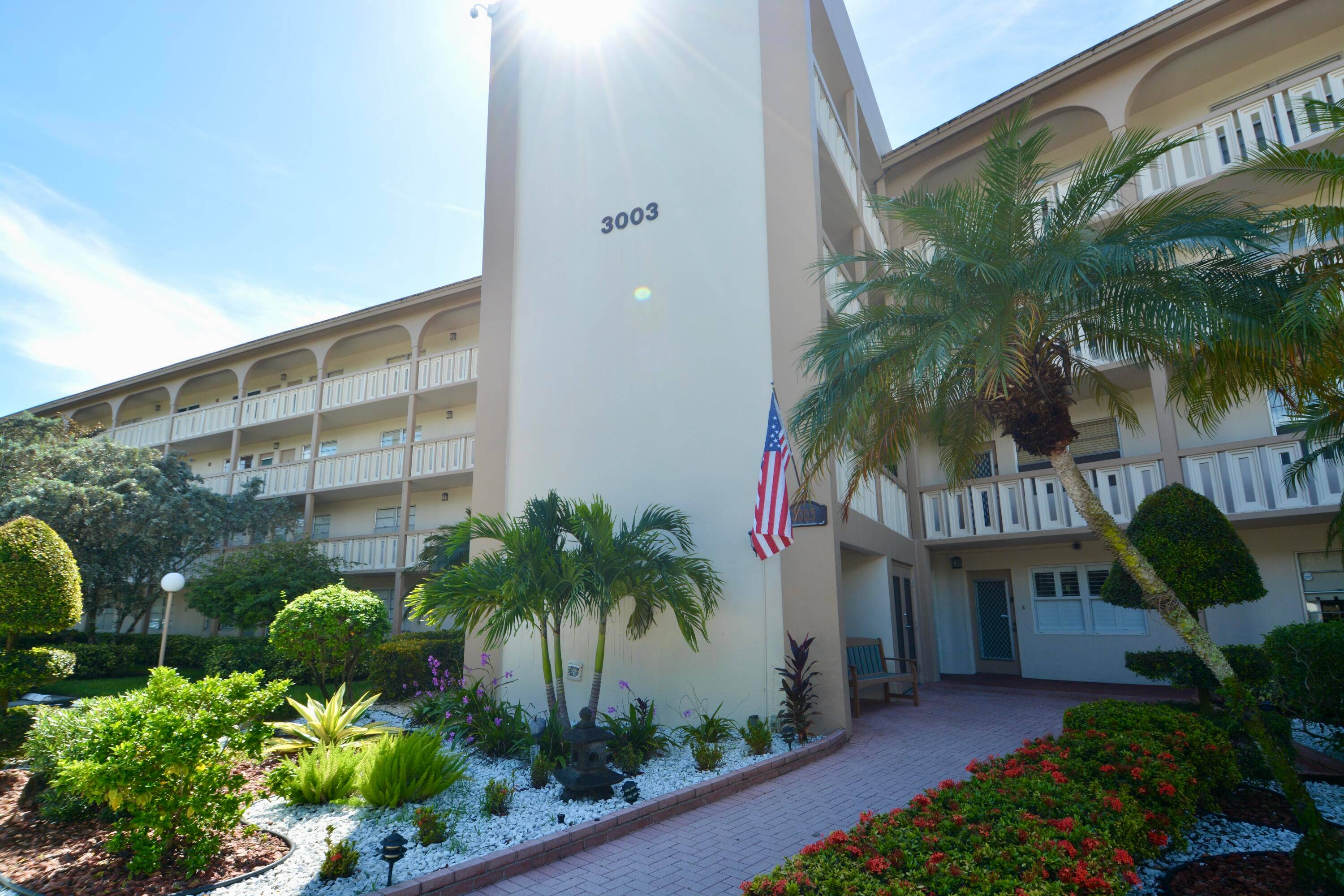 Welcome to your Wonderful 2 2, just over 1, 150 living SqFt Haven in the heart of Wynmoor's Prestigious Portofino Village !