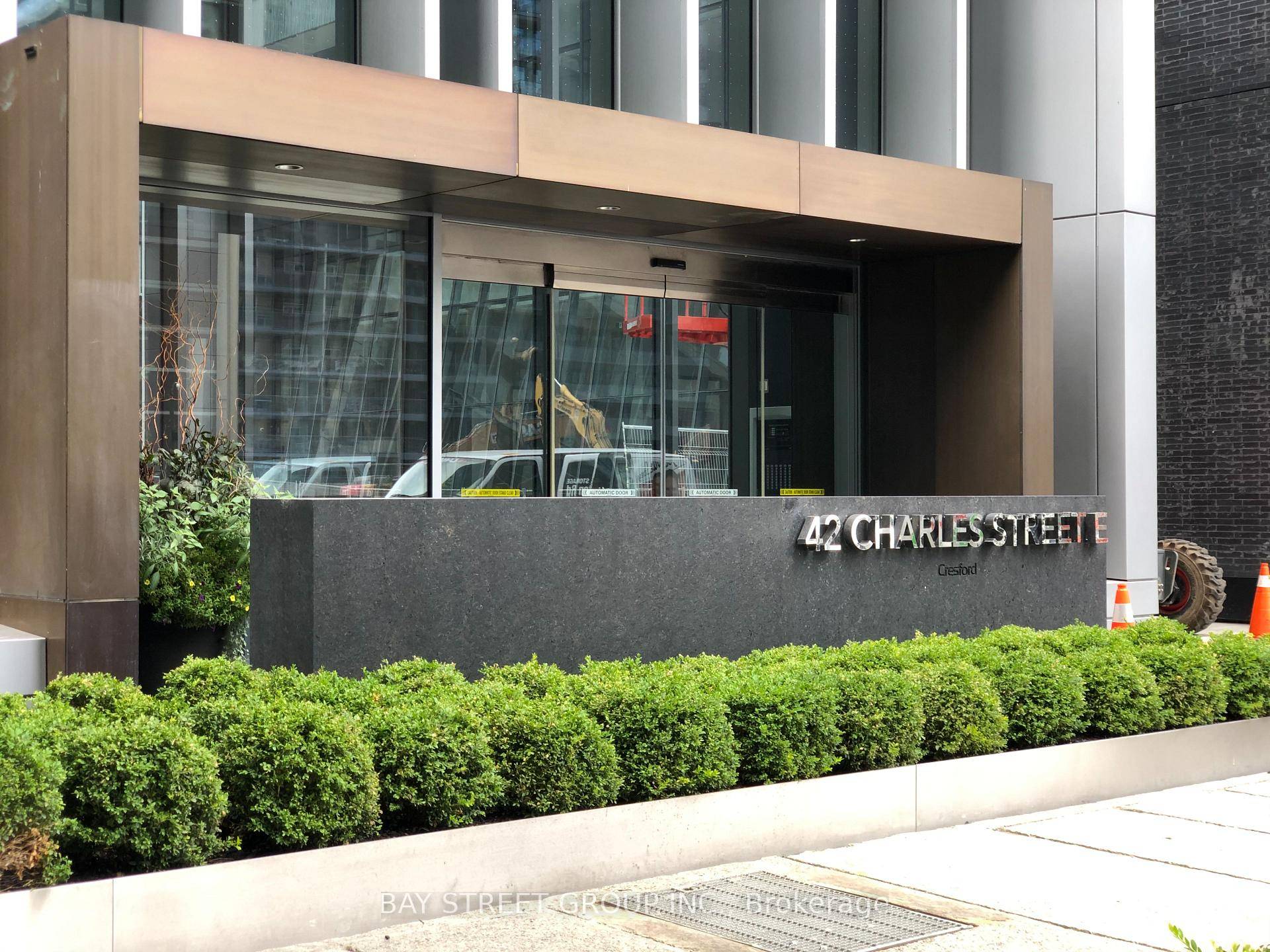 Cresford Built Casa 2, Jr 1 Bedroom Condo Unit.