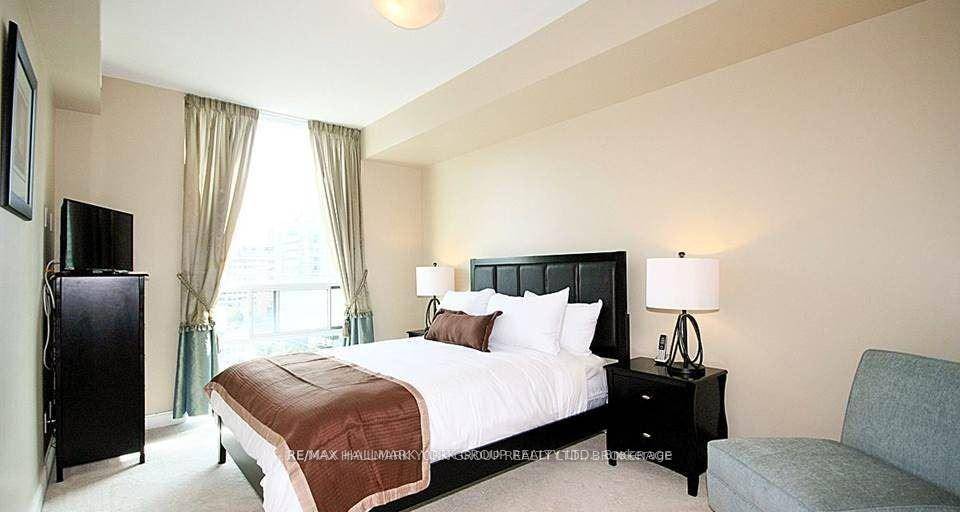 Stunning Midtown Luxury Condo In Highly Sought After Yonge amp ; Eglinton Area.