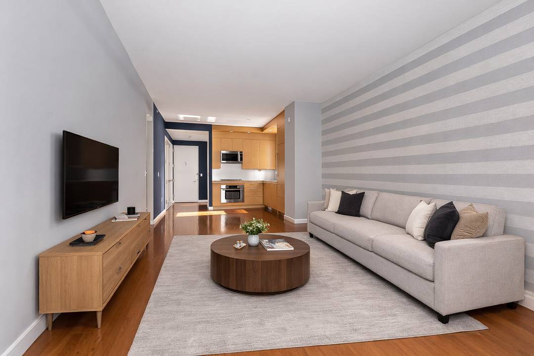 Live at the Center of It All at 1600 Broadway on the Square, Residence 20A Perfectly positioned in the heart of Times Square, Residence 20A is a sun filled 1 ...