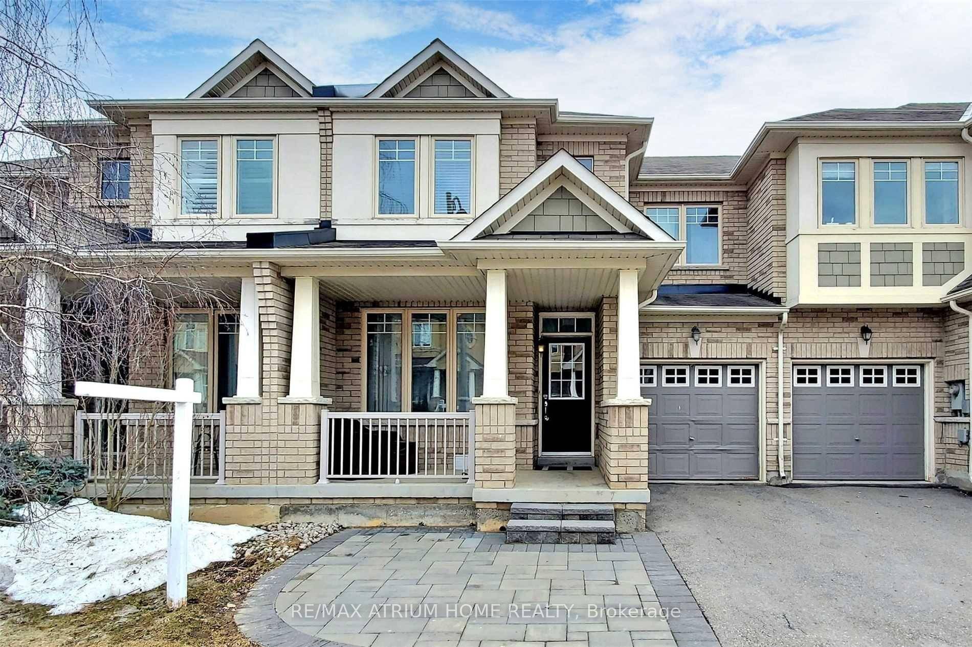 Bright amp ; Spacious Well Maintained 3 Bedroom Townhouse In High Demand Jefferson.