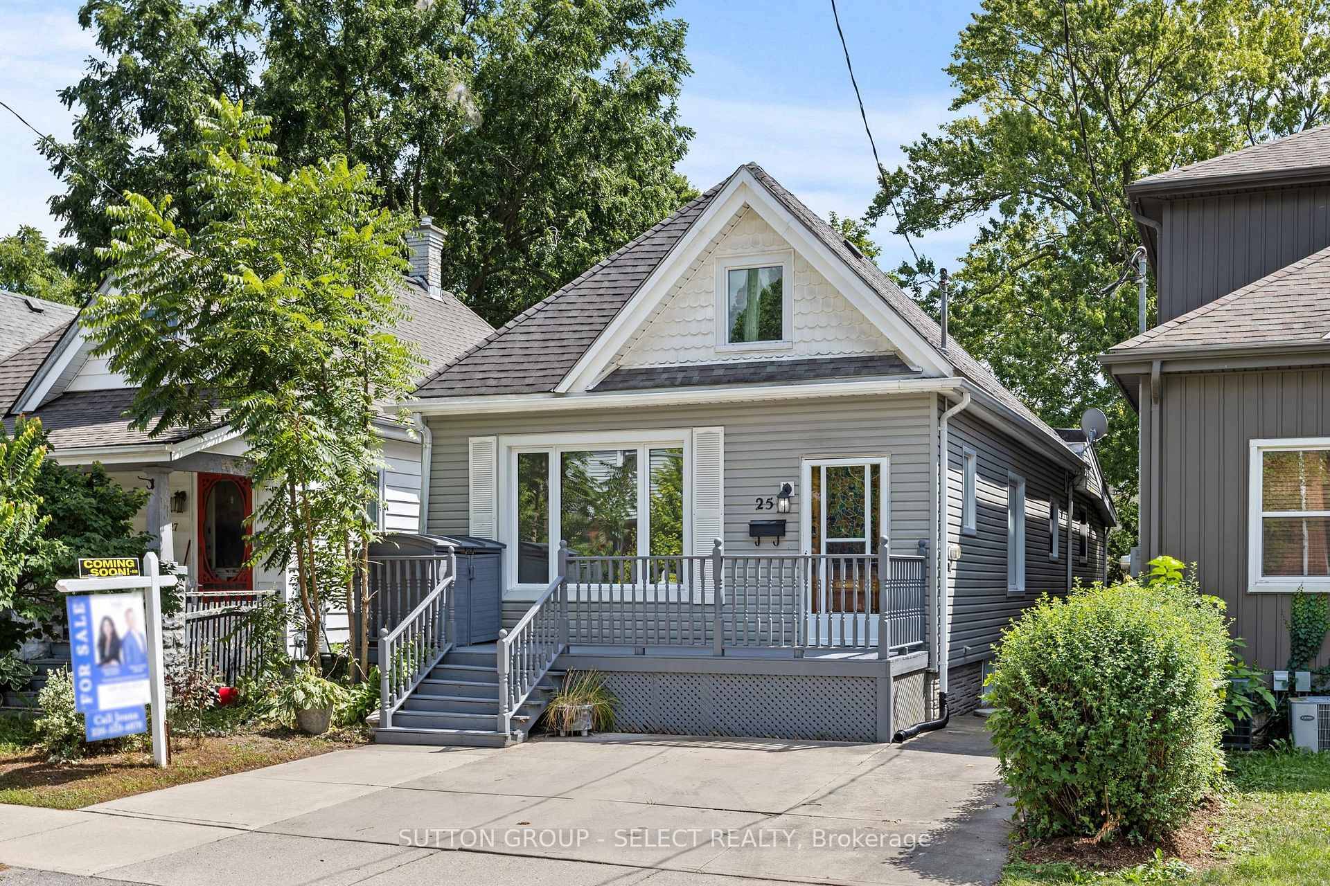 Welcome to this charming Old North bungalow, perfect for young professionals looking to stay close to downtown or a small family.