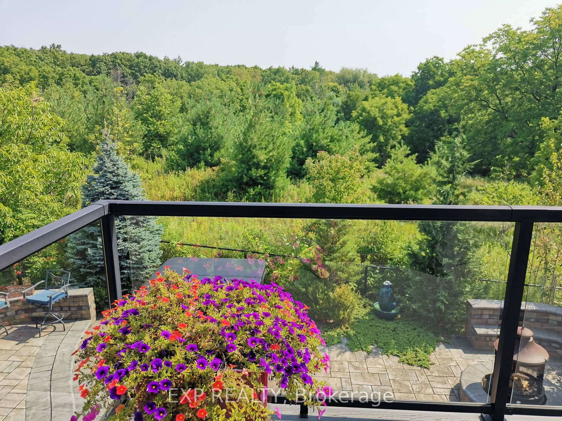 Call It Home ! Ravine Lot Beauty !