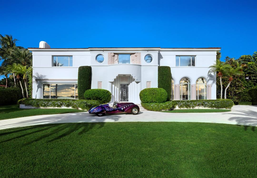 On the West Palm Beach waterfront this 1937 Belford Shoumate iconic architectural legacy beautifully bridges its nautical moderne heritage with today's modern luxury.