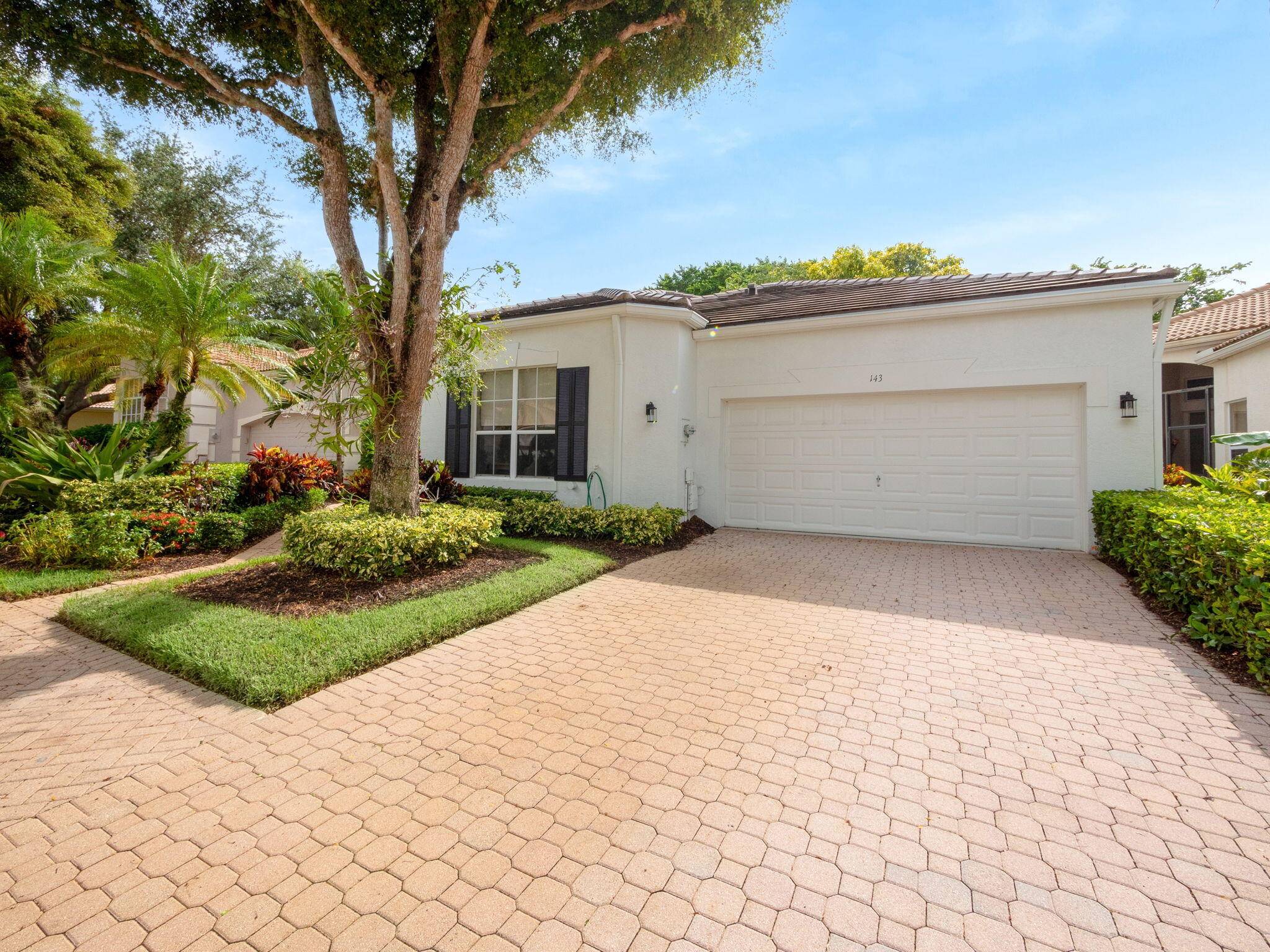 THIS BEAUTIFULLY RENOVATED 3 BEDROOM WAS RECENTLY FURNISHED AND DECORATED WITH ALL NEW FURNISHINGS.