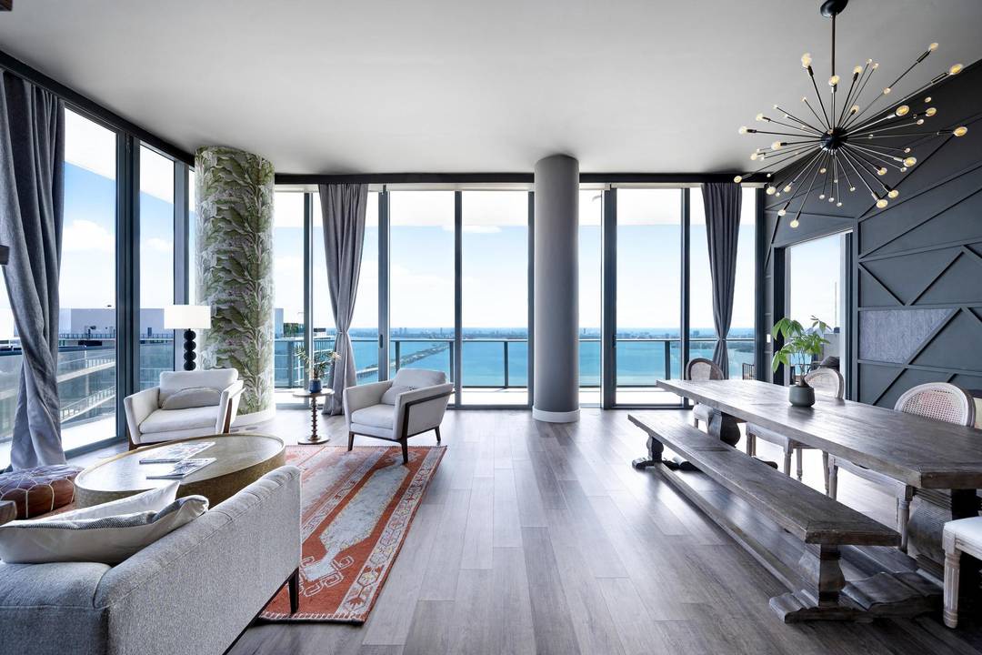 Discover unparalleled luxury in this exquisite corner penthouse at Gran Paraiso, with breathtaking sunrise and sunset views.