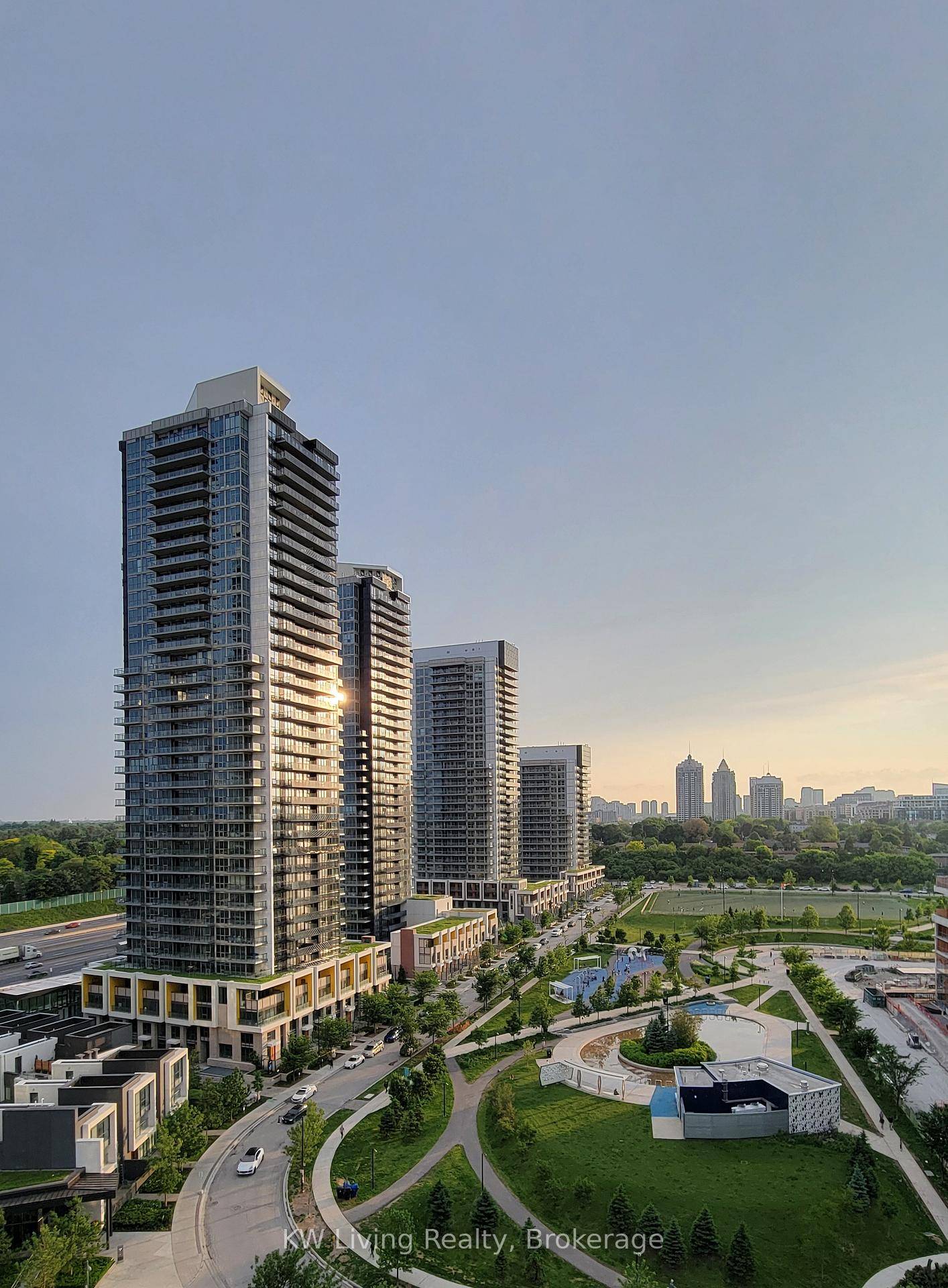 Prime North York Location Concord Park Place Tango Condo Bright And Spacious 1 Bedroom Den Efficient Open Concept Layout West Exposure With Stunning Unobstructed Park View Walk To Park, Ttc ...