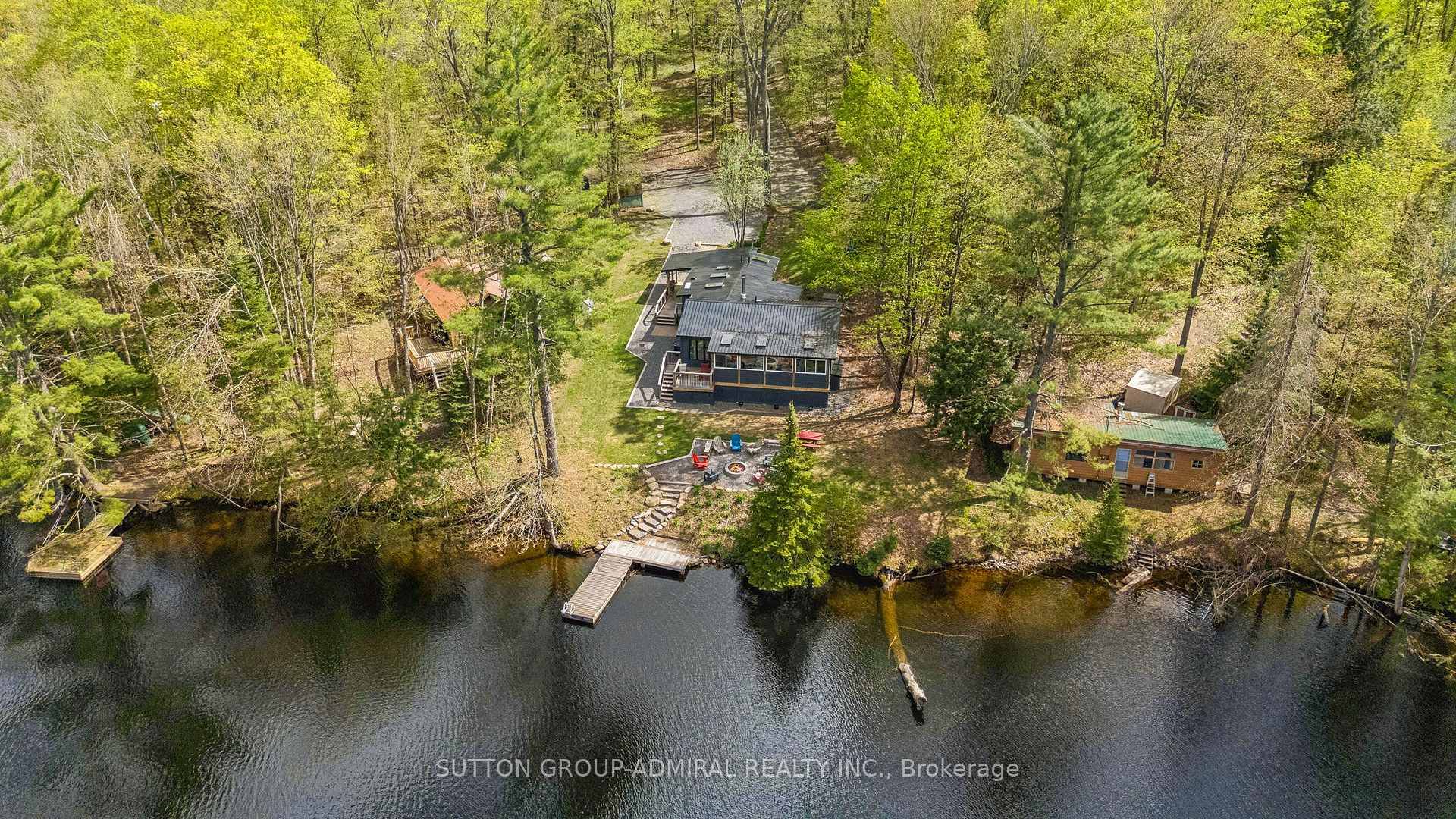 Tranquil Retreat with Panoramic Water Views in the Heart of Muskoka !