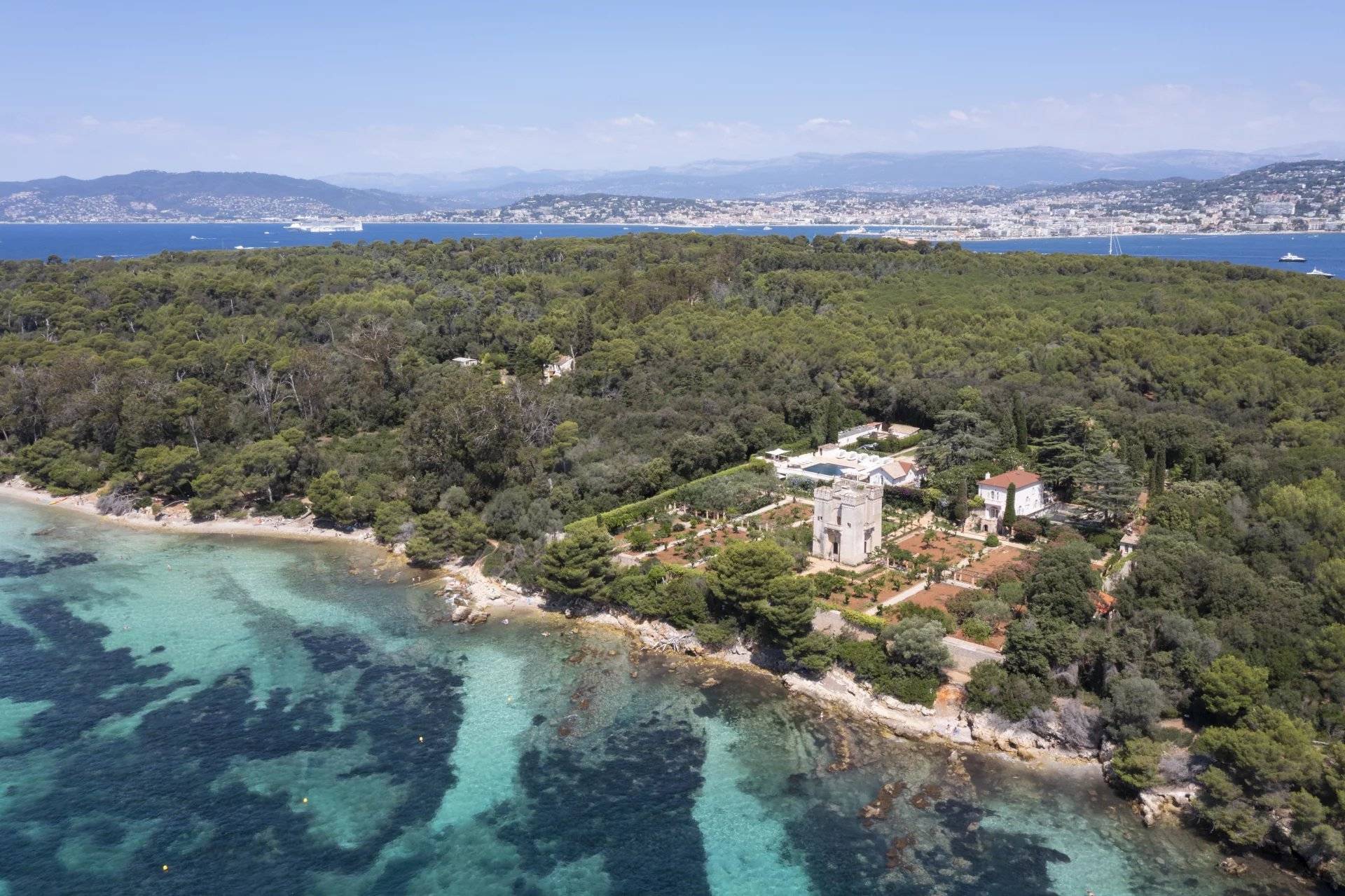 ILE SAINTE MARGUERITE - Exceptional property in the heart of the Lerins Islands