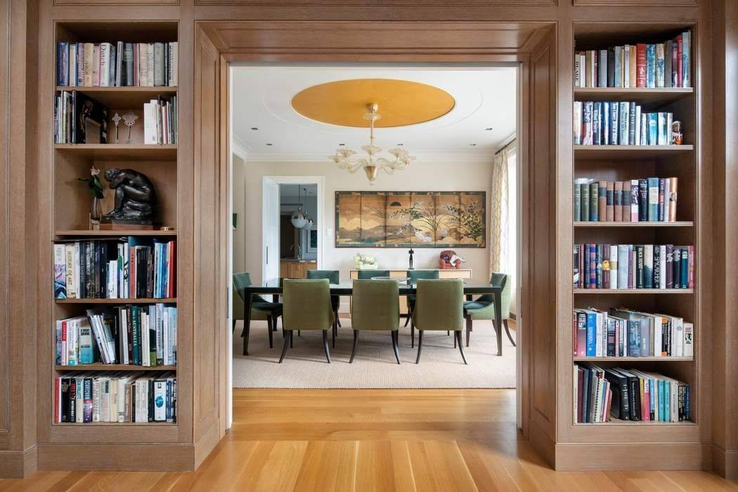Residence 9E is a modern masterpiece that accentuates a naturally elevated and gracious lifestyle.