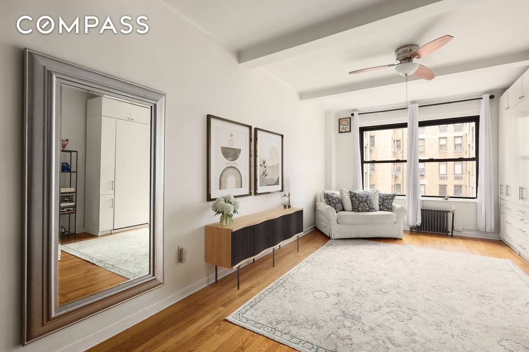 Welcome to Residence 14I at 230 Central Park West a beautifully designed studio in one of Manhattan s more sought after full service cooperatives, directly across from Central Park at ...