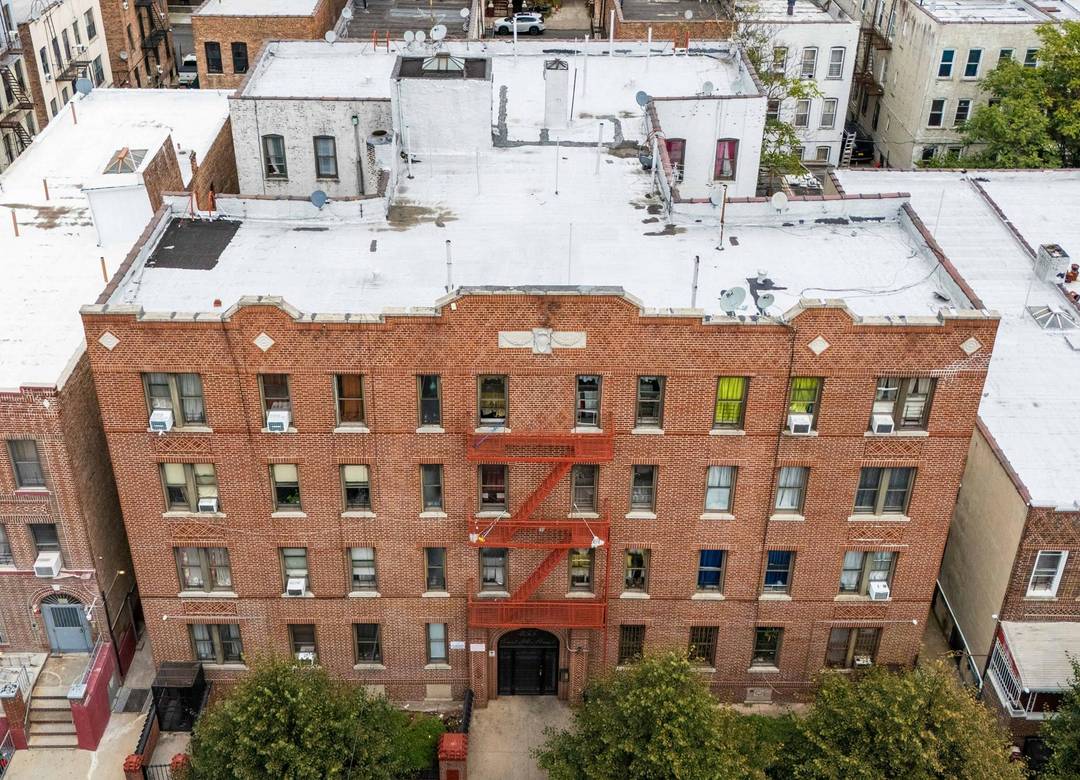 455 East 94th St., AKA address 449 455 E94th St, is an excellent opportunity to acquire a solid red brick, four story pre war 25 unit multifamily building in the ...