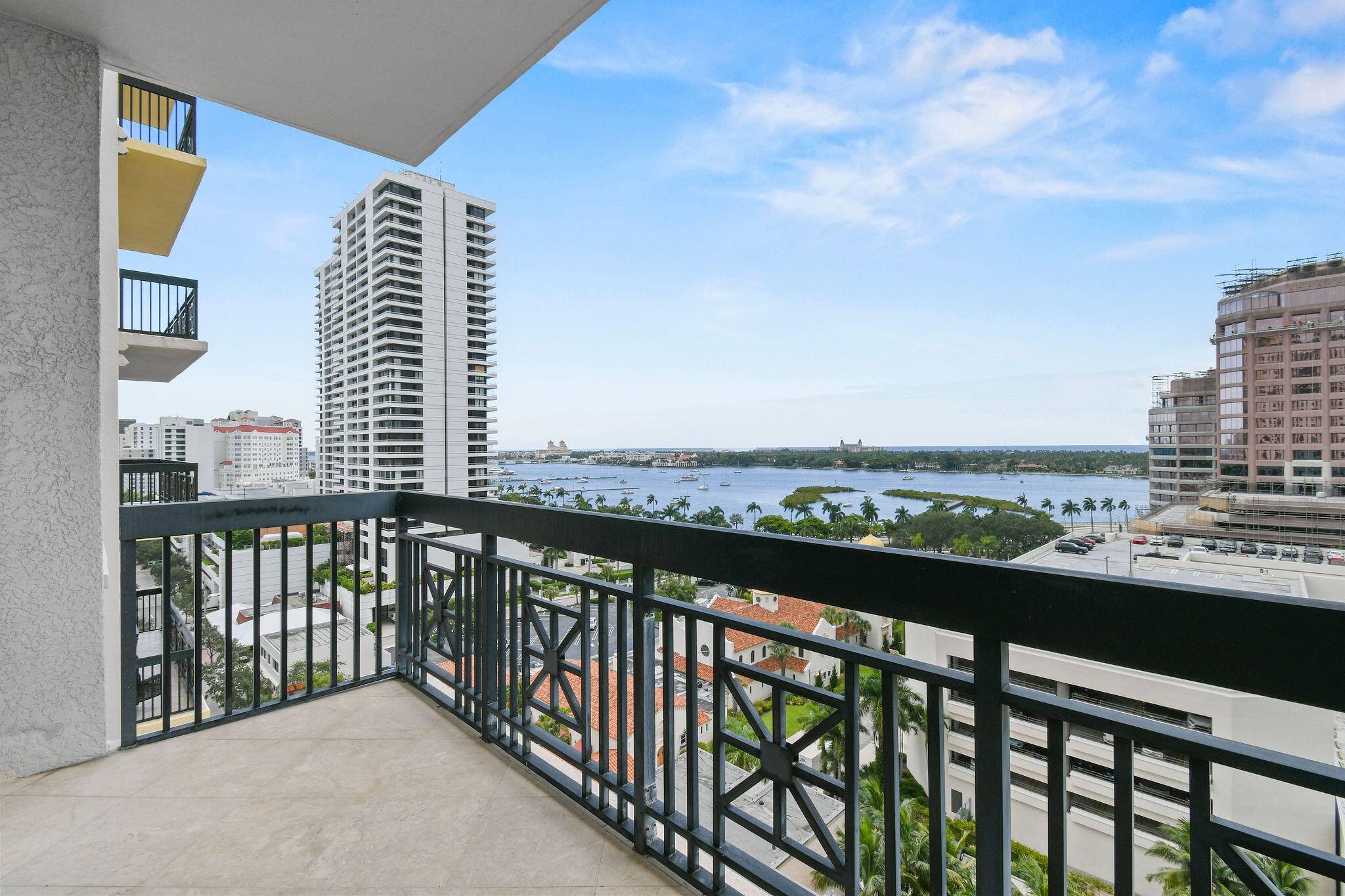 No better place to spend winter than at 818 Two City Plaza, one of Downtown West Palm's premier luxury buildings.