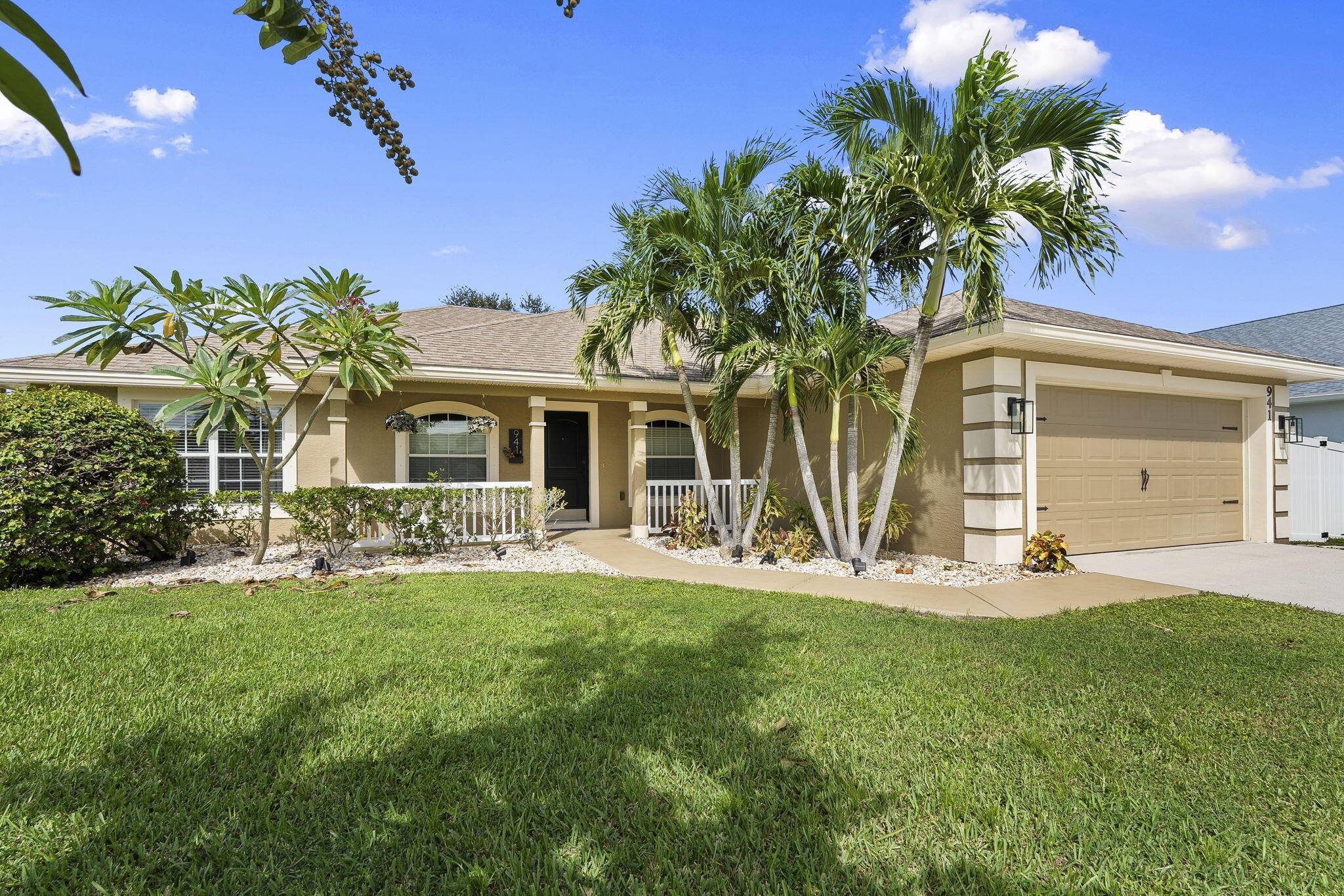 Beautiful CBS 3 Bedroom Den, 2 Bath Home with Pool No HOA !