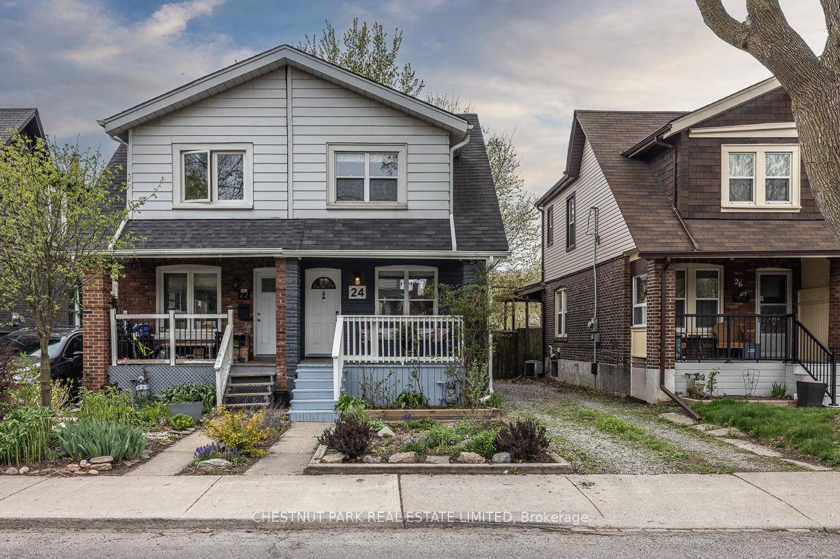 The perfect starter home for a young family or first time buyer in the heart of Leslieville !