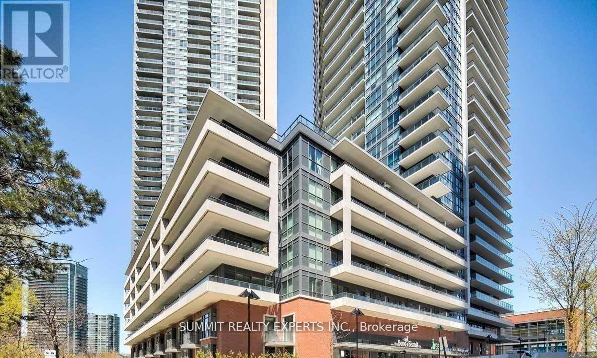 Discover modern urban living in this stylish one bedroom, one bath condo at 10 Park Lawn Road.