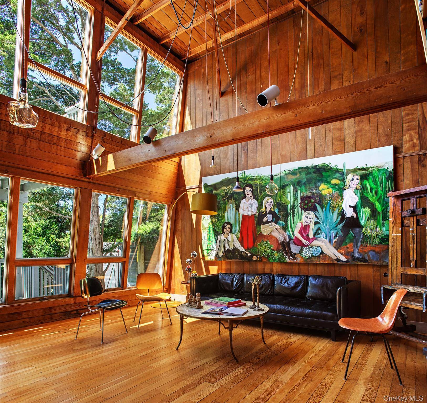 Built in 1962 by celebrated modernist architect Andrew Geller, this 3 bedroom, 3.