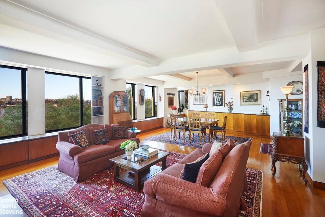 CLASSIC PRE WAR WITH THE VIEWS TO CHOOSE !