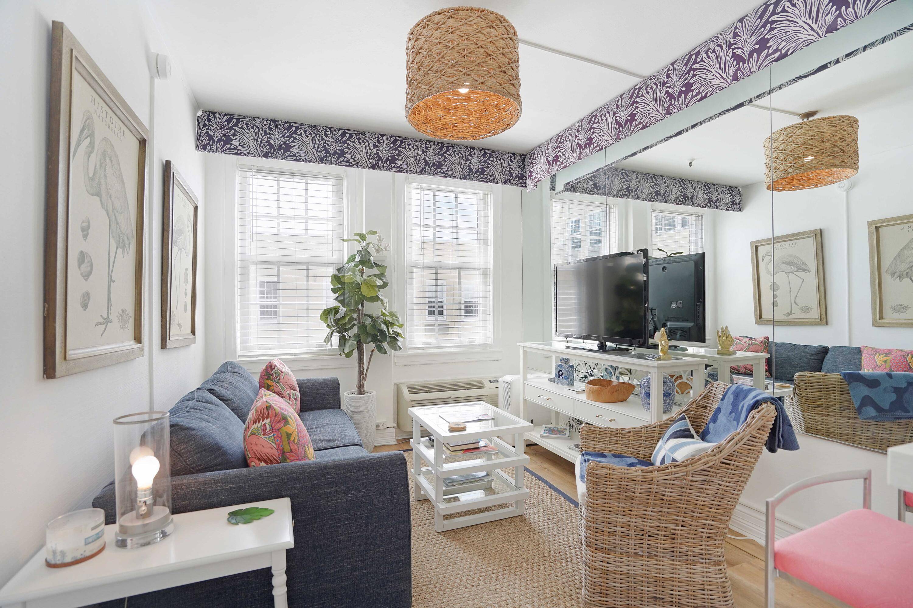 Experience the ultimate Palm Beach lifestyle in this beautifully upgraded, fully furnished 1 bedroom condo.