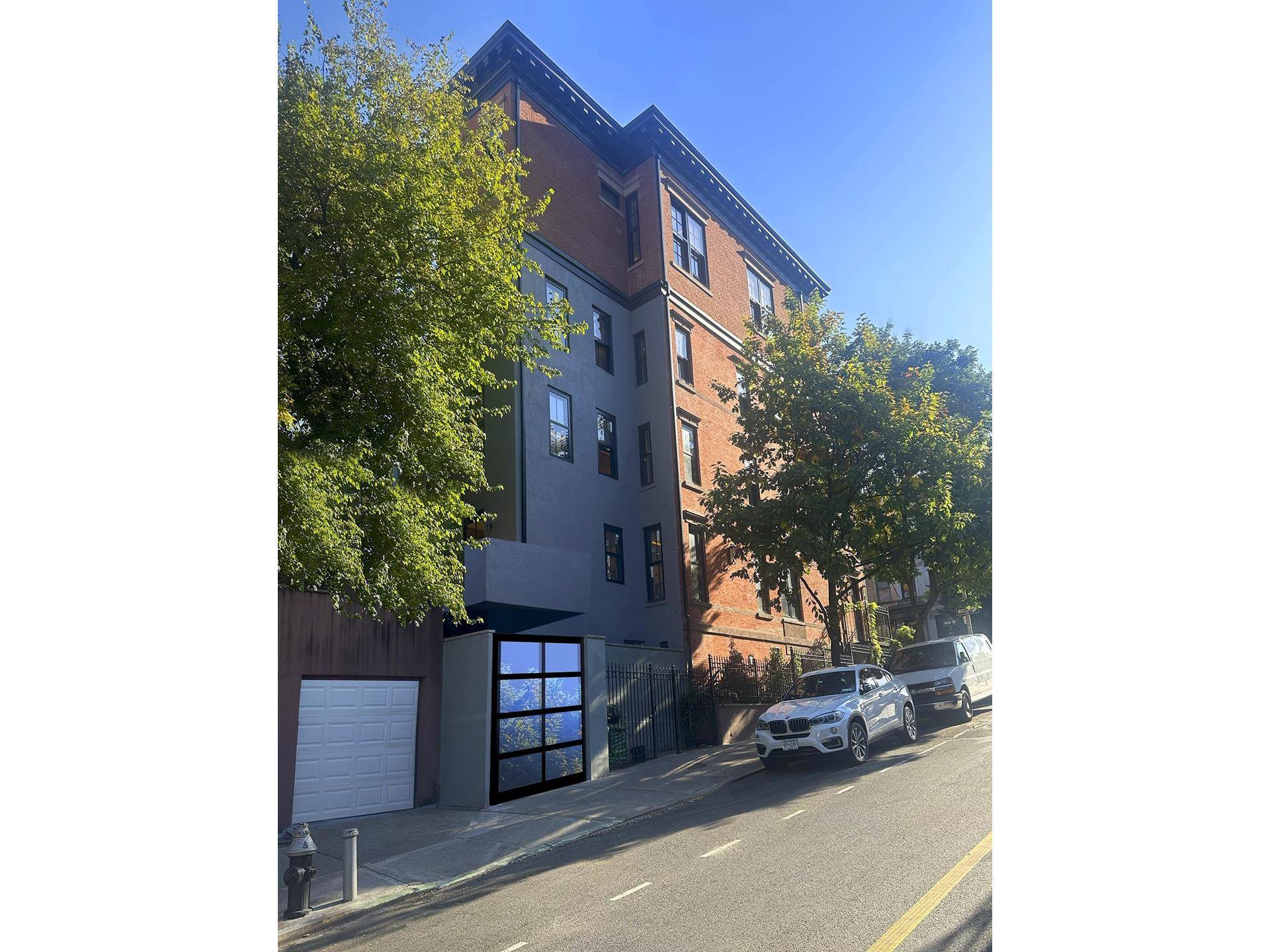 A modern classic architectural gem, this luxurious five story residence is perched on Duffy's Hill, where the Upper East Side joins Carnegie Hill and East Harlem, a famous location in ...
