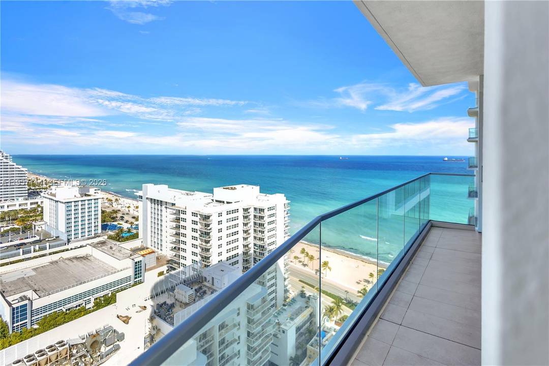 Experience elevated oceanfront living at Selene Oceanfront Residences with Residence 2003E, a spacious 20th floor home offering breathtaking ocean and Intracoastal canal views.