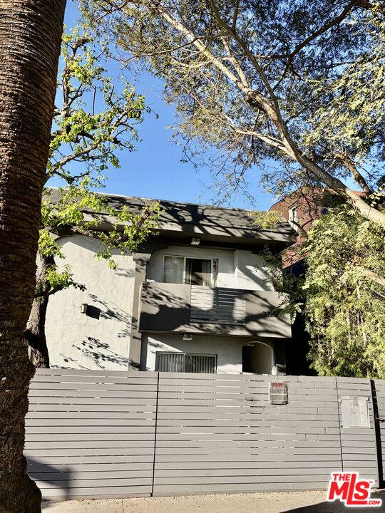 2425   Ocean Ave 2BR Marina Del Rey La