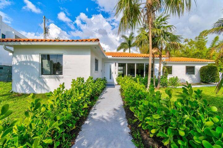 Discover this charming fully furnished TURNKEY 3 bedroom, 2.