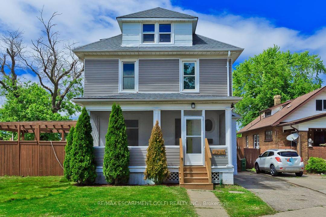 Attention investors and large families !