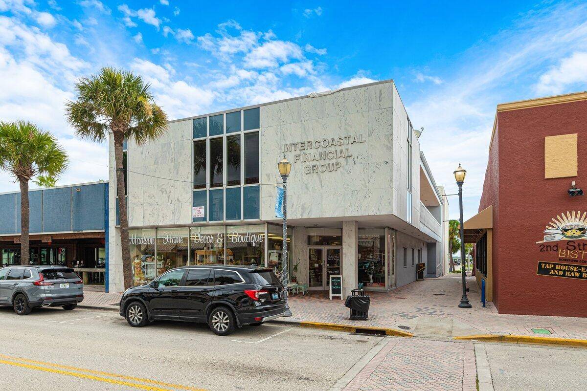 Unique opportunity to elevate your business in a prime 4500 sq ft commercial office space for lease in the heart of Fort Pierce's Downtown.