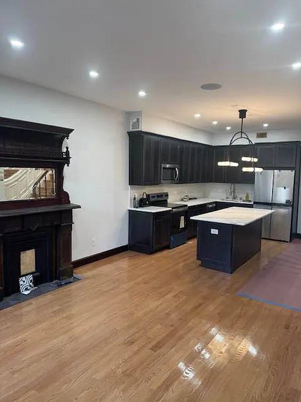 Welcome to 114 West 131st Street !