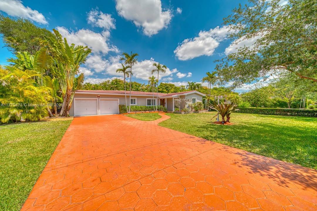 Unique opportunity in Coral Gables !