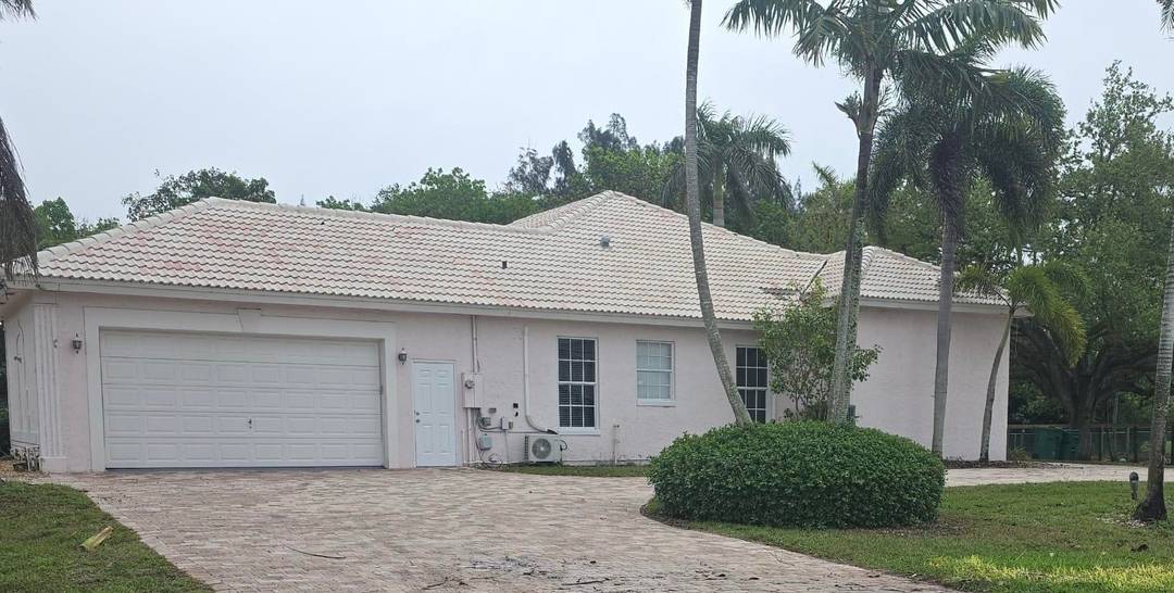 16730 Griffin Road, Southwest Ranches, FL 33331