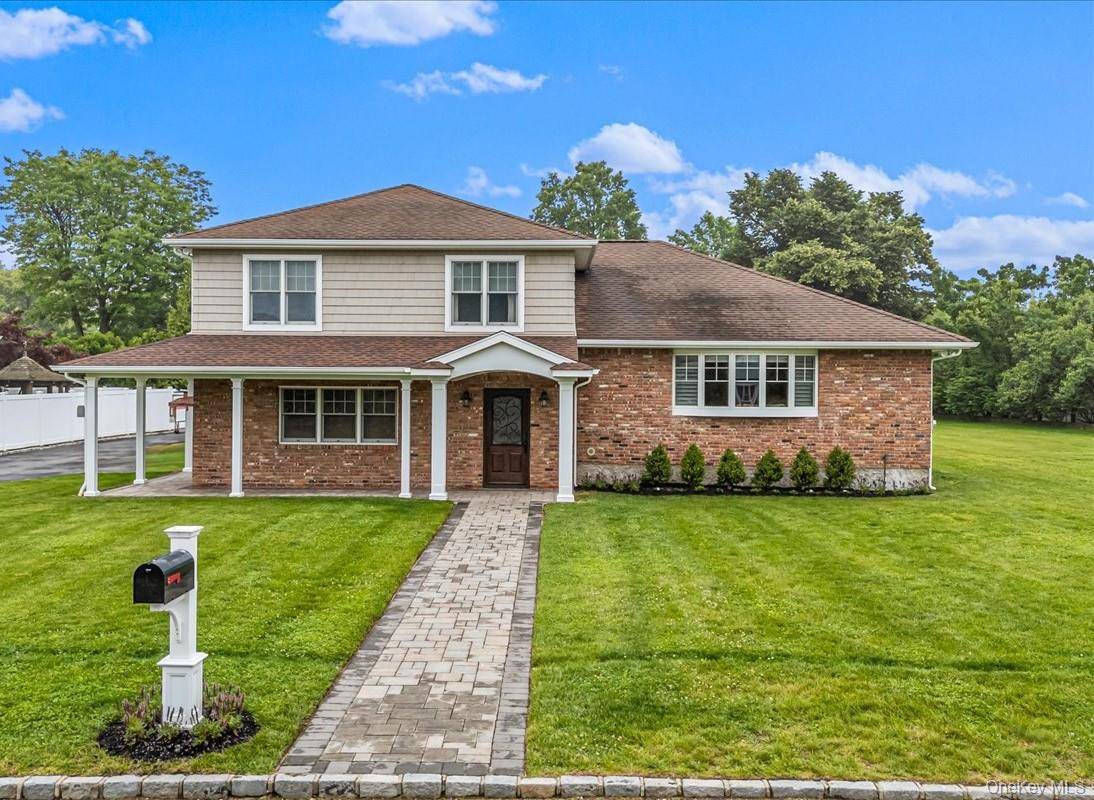 Welcome to this beautifully maintained 3 bedroom, 2.