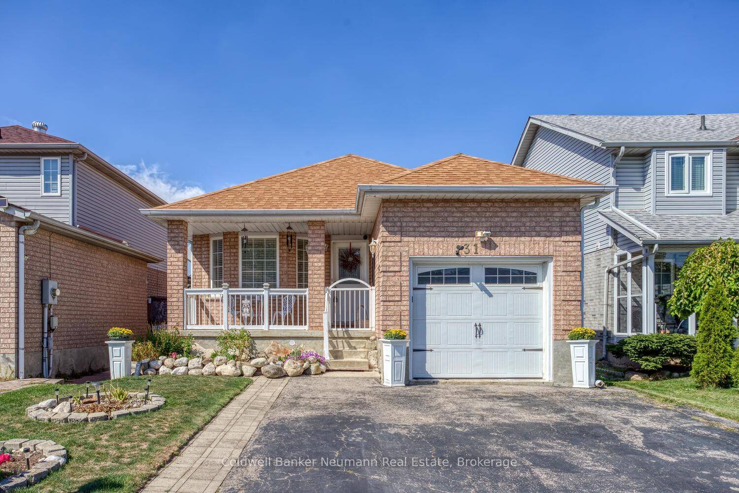 Welcome to this back split home, nestled in the highly sought after and mature West End of Guelph.