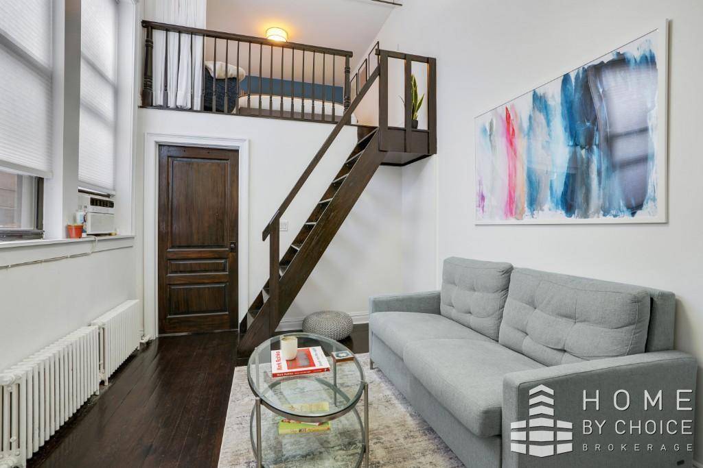 Welcome to The Village Landmark at 10 Fifth Avenue, perfectly located at the corner of charming Eighth Street in the heart of Greenwich Village.