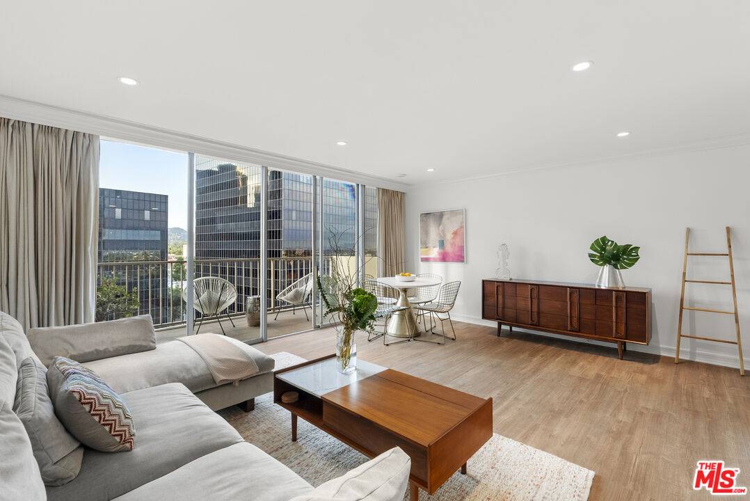 2160 E Century Park 1BR Beverlywood La