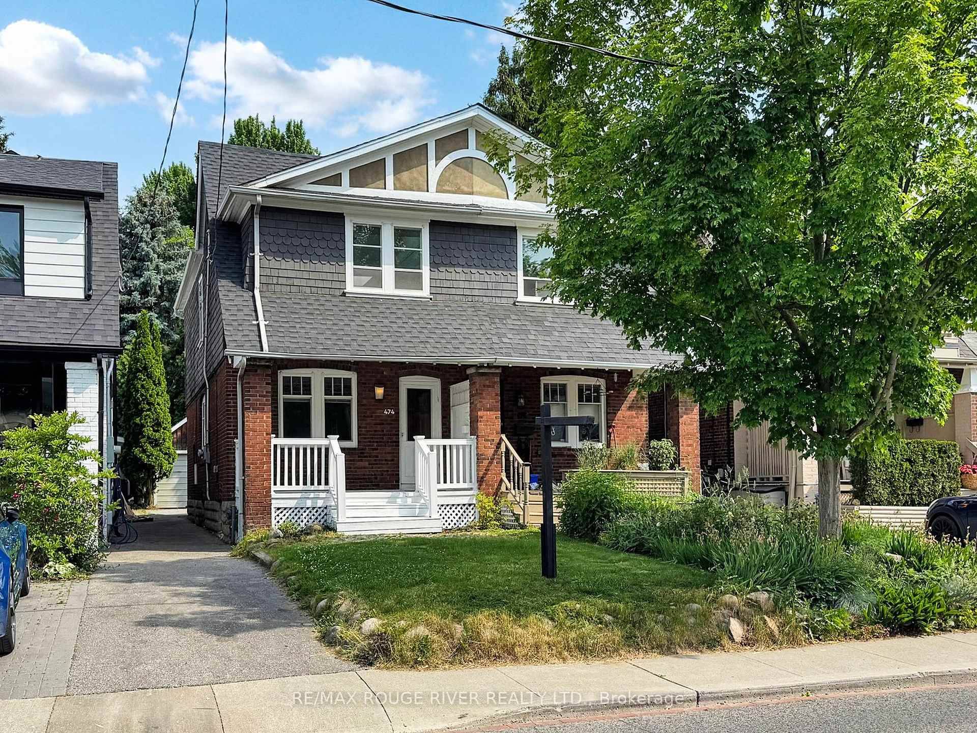 Welcome to 474 Merton St in the sought after Mount Pleasant community !