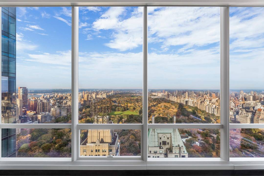 A remarkable sky mansion boasting breathtaking panoramas over the glorious expanse of Central Park, this customized architectural residence is a triumph of design and space.