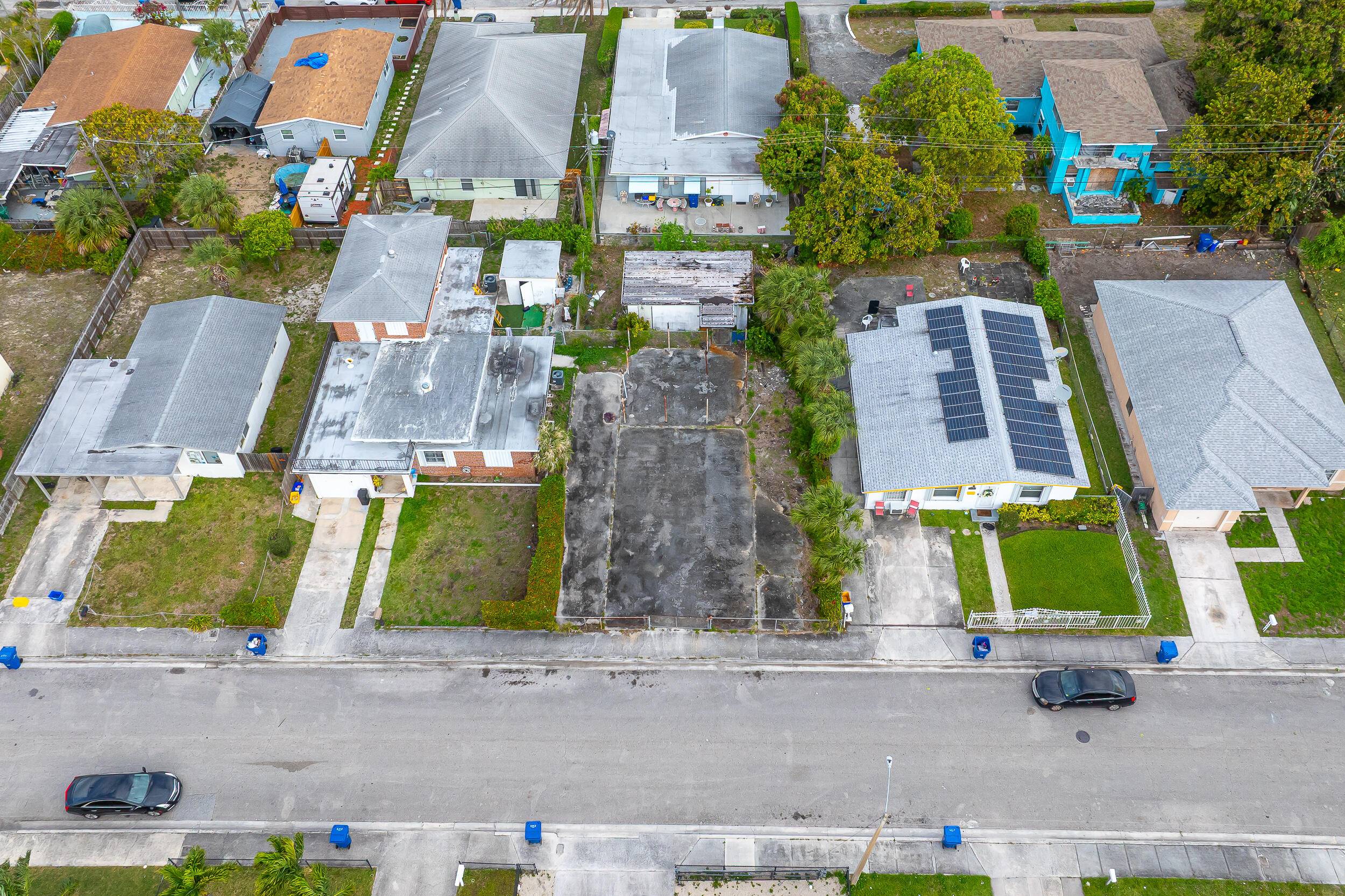 This 5227 sq ft lot is a prime development opportunity in a quiet and desirable neighborhood of Riviera Beach.