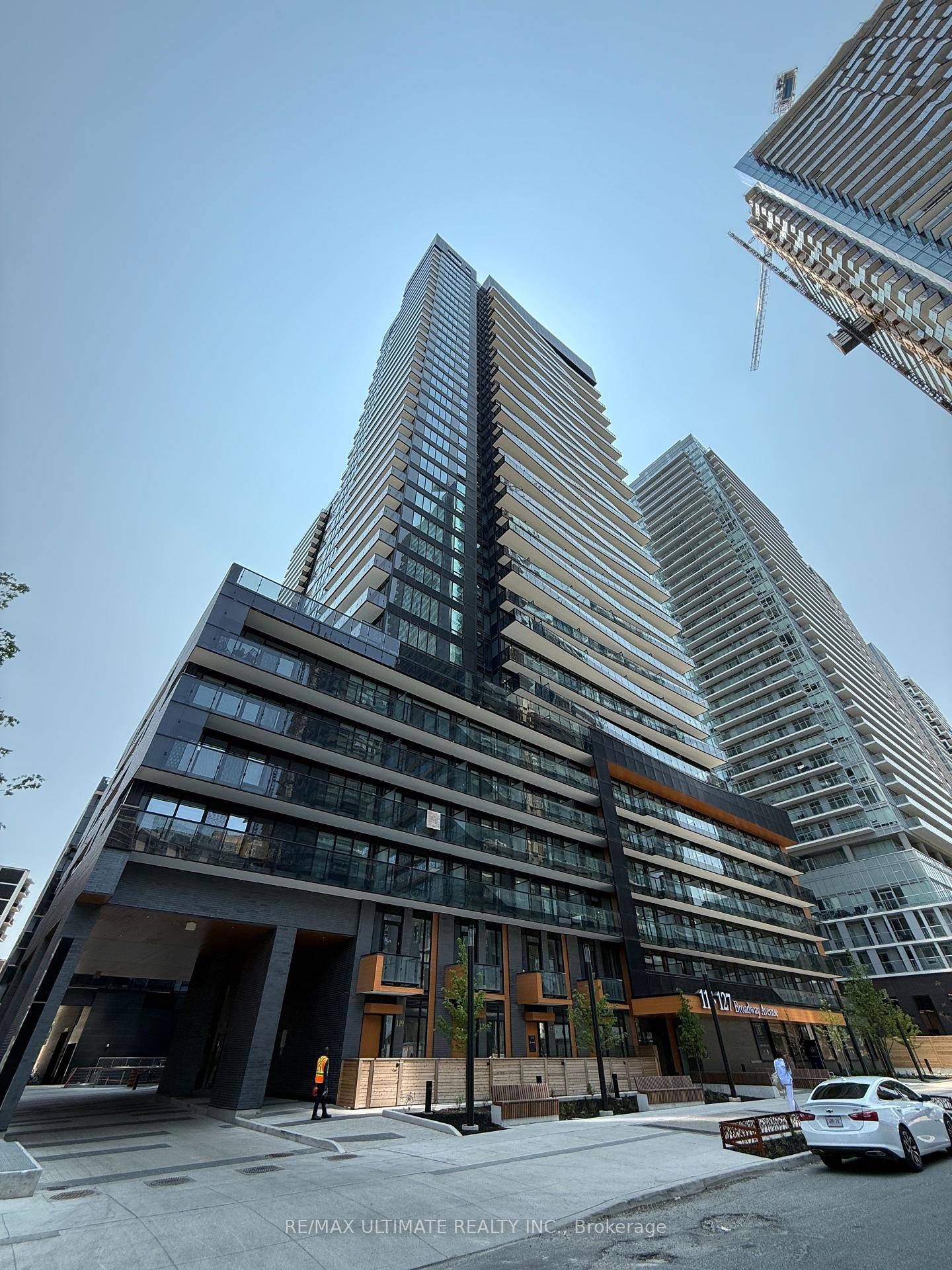 Welcome to Suite 2802 at Line 5 Condos, a bright and modern 1 bedroom plus den with 554 sq ft of interior space and a 72 sq ft balcony offering ...