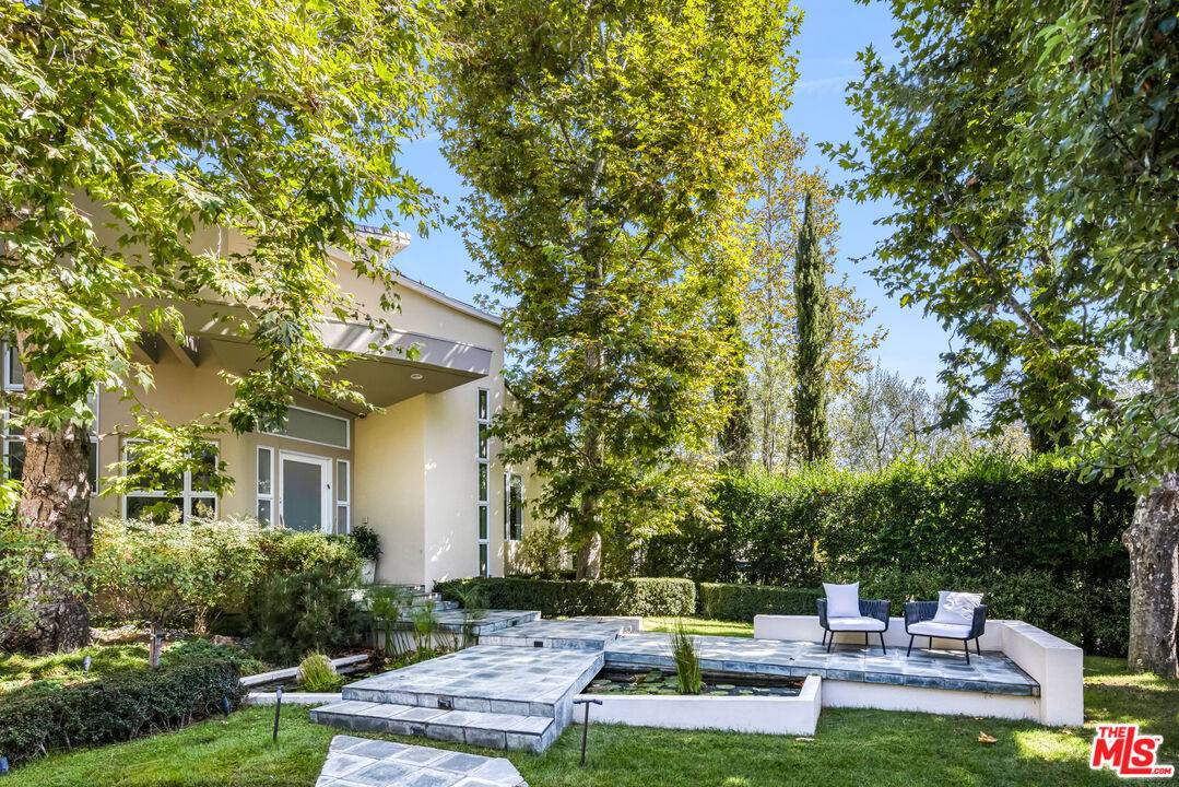 222   Avondale Ave 5BR Brentwood La