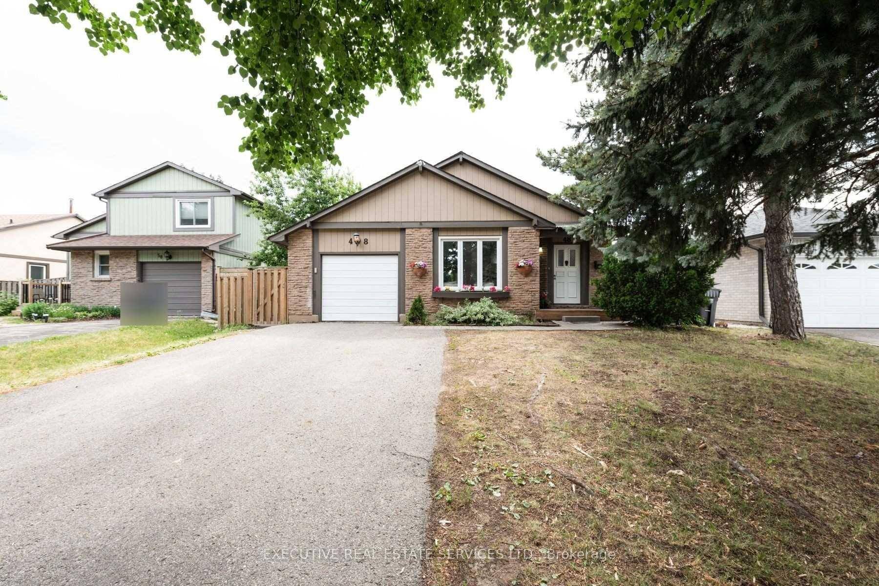 Available immediately. Sitting on a 50 x 100 ft lot in the highly sought after Heart Lake area, this beautifully maintained 4 level back split offers space, comfort, and community ...