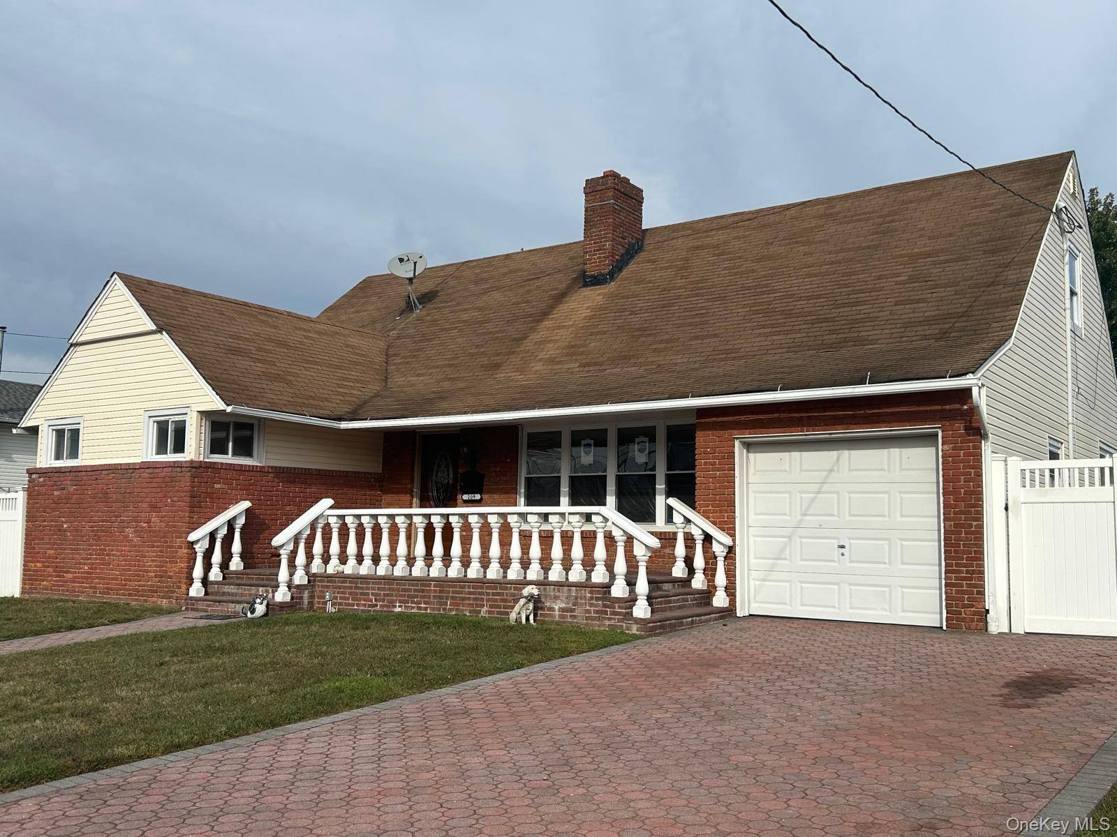 Welcome to 209 Nassau avenue !