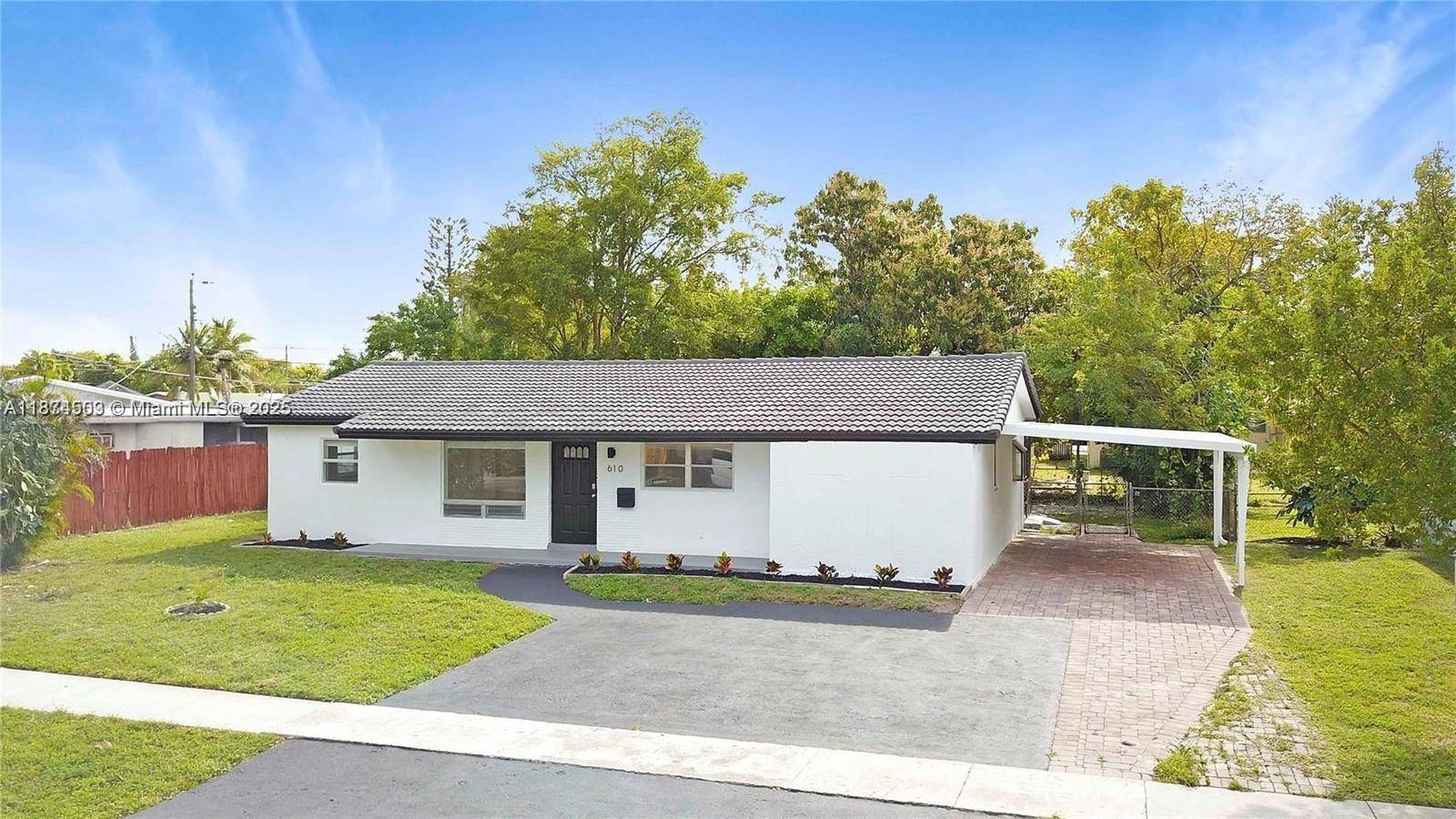 PRICED TO SELL ! ! Welcome to your dream starter home !