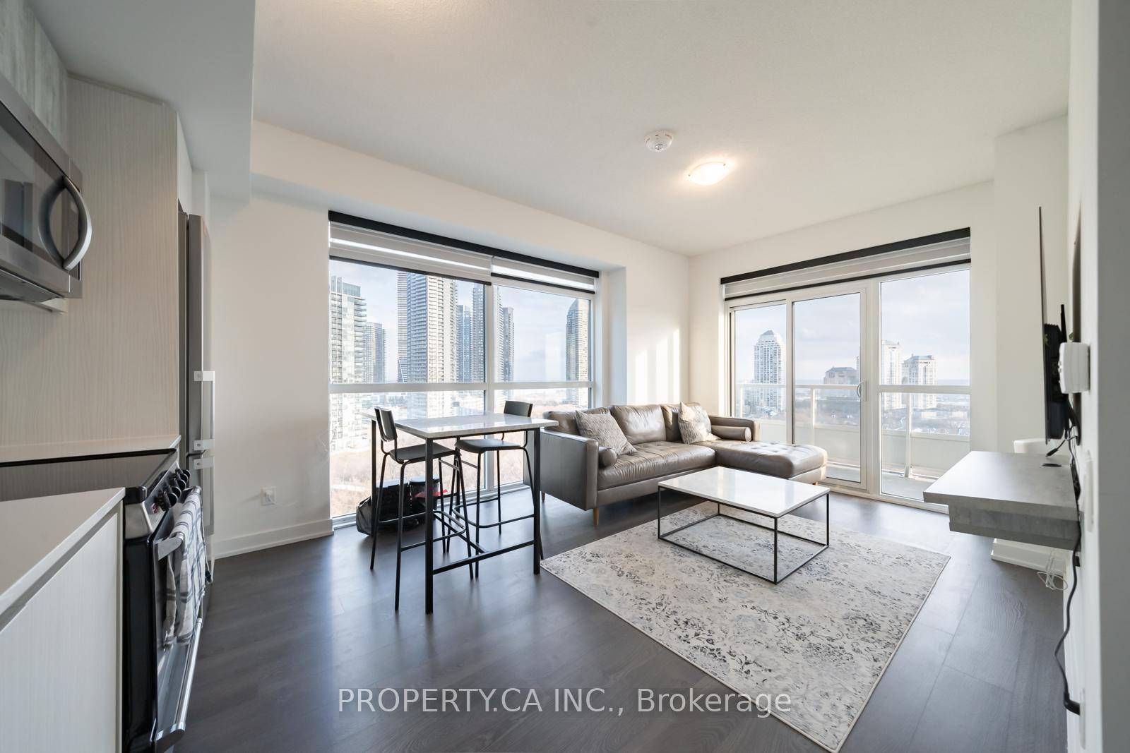 Welcome to Empire Phoenix at 251 Manitoba where style meets convenience in the heart of Mimico !