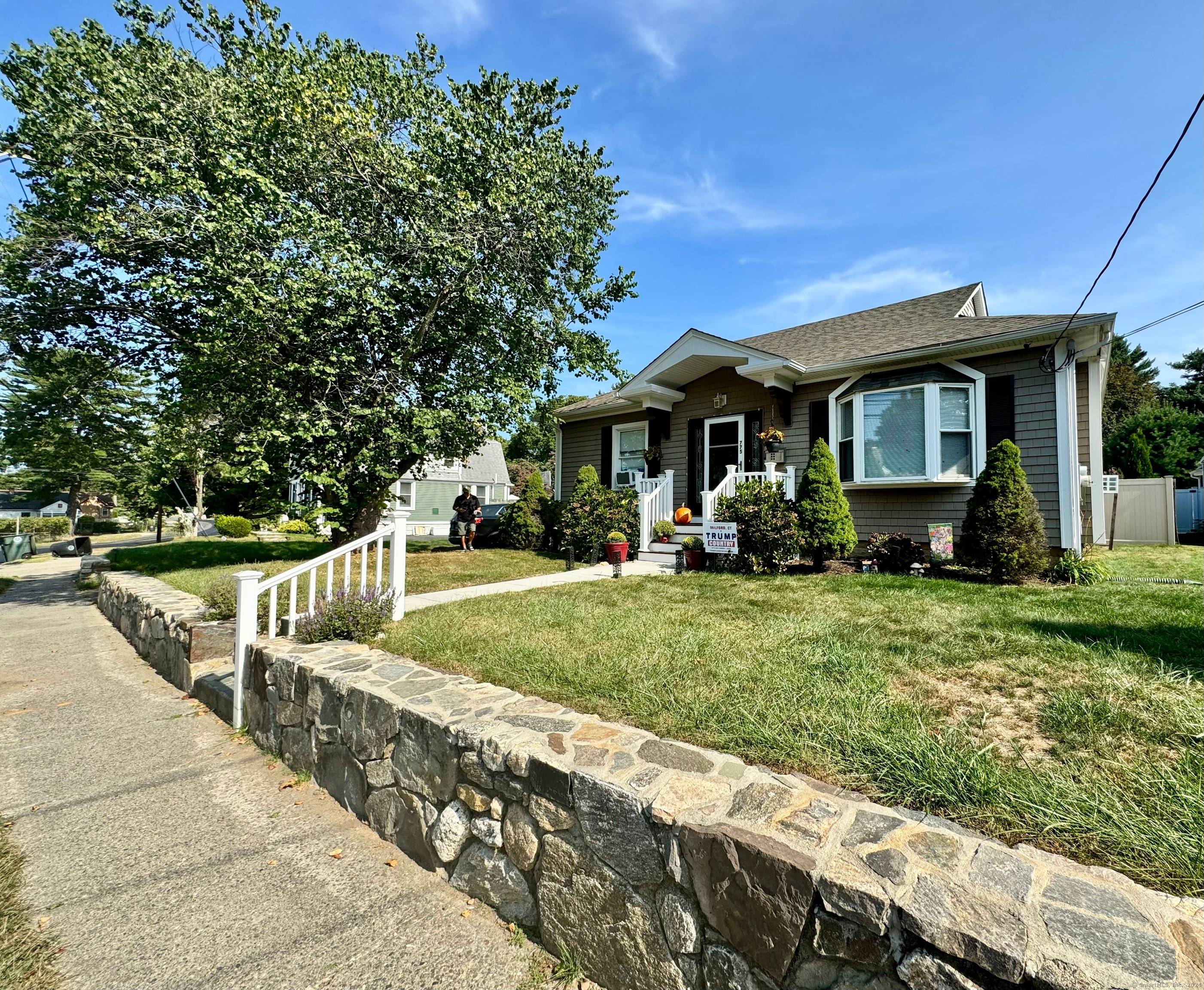 Beautifully cared for home and its first time to market !