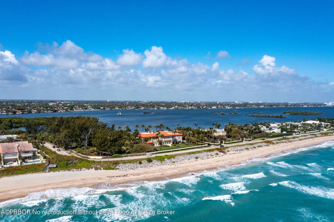 TROPHY PROPERTY ON BILLIONAIRES ROW.