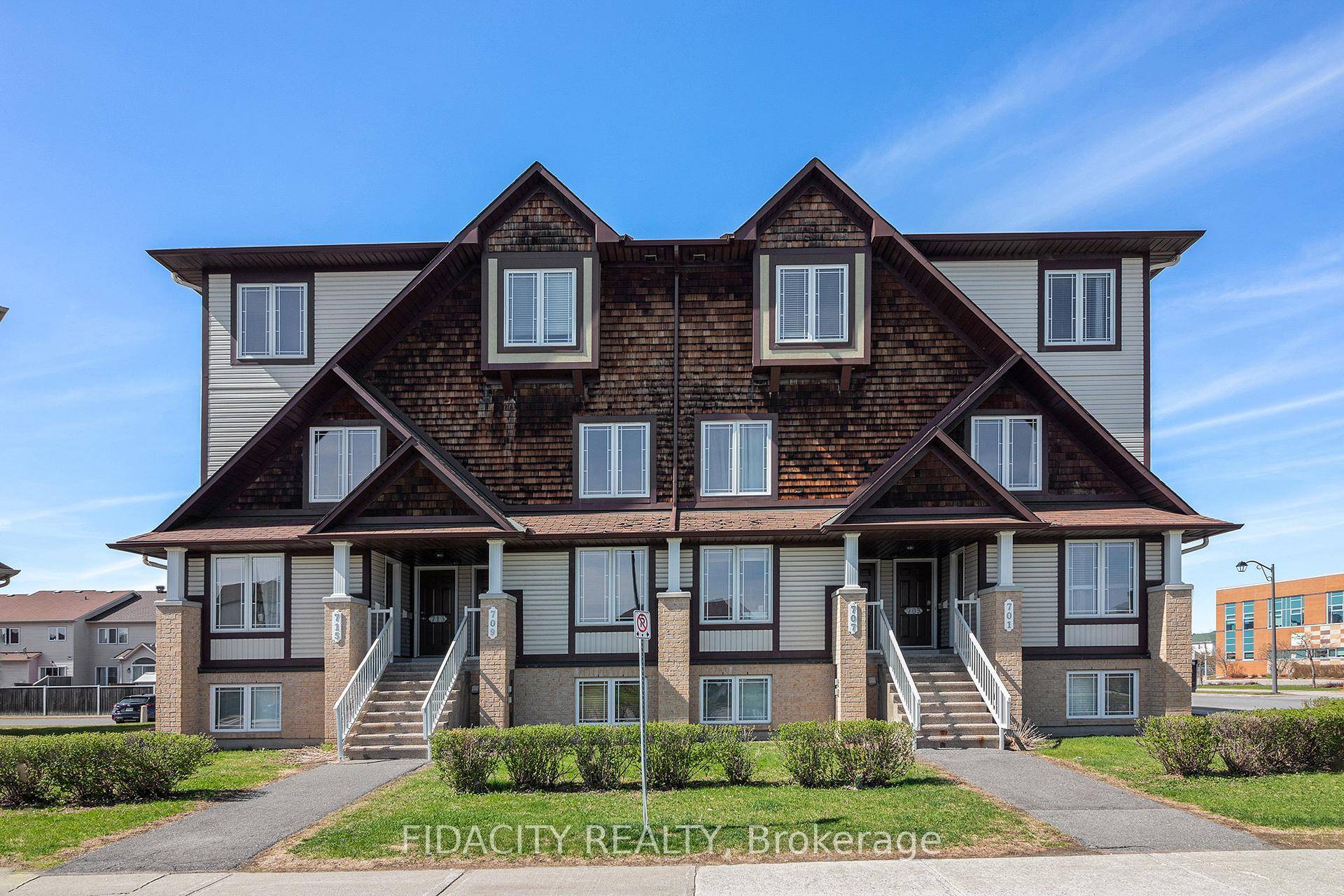 Welcome to 711 Lakeridge, a bright condo offering comfort, convenience, and a thoughtfully designed layout.
