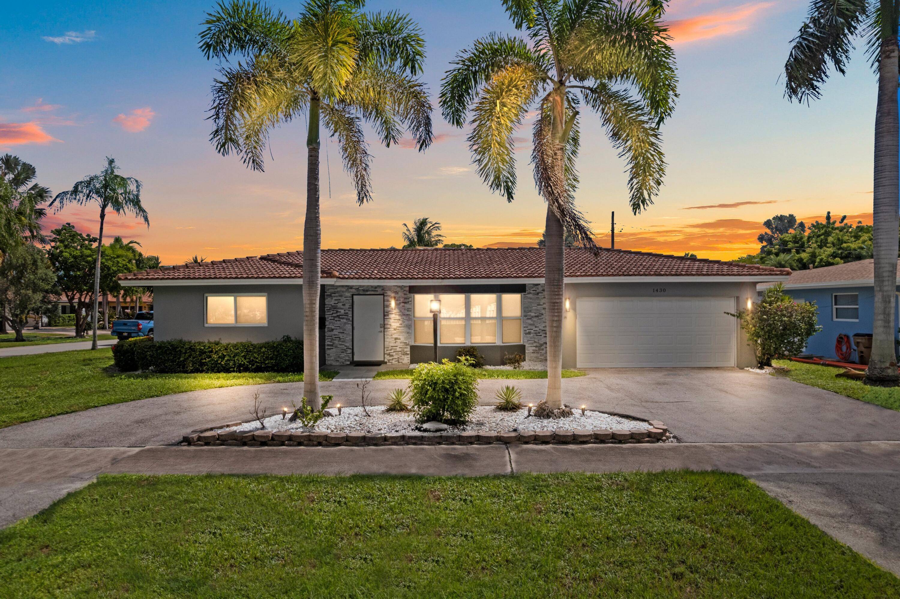 ABSOLUTELY GORGEOUS FULLY RENOVATED SINGLE FAMILY HOME PRIME DEERFIELD BEACH LOCATION OVERSIZED CORNER LOT Bright Open Split Floor Plan LED Recessed Lighting Crown Molding Bay Window Eat In Kitchen with ...